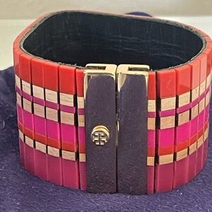 Tory Burch Bracelet - magnetic closure, includes TB pouch